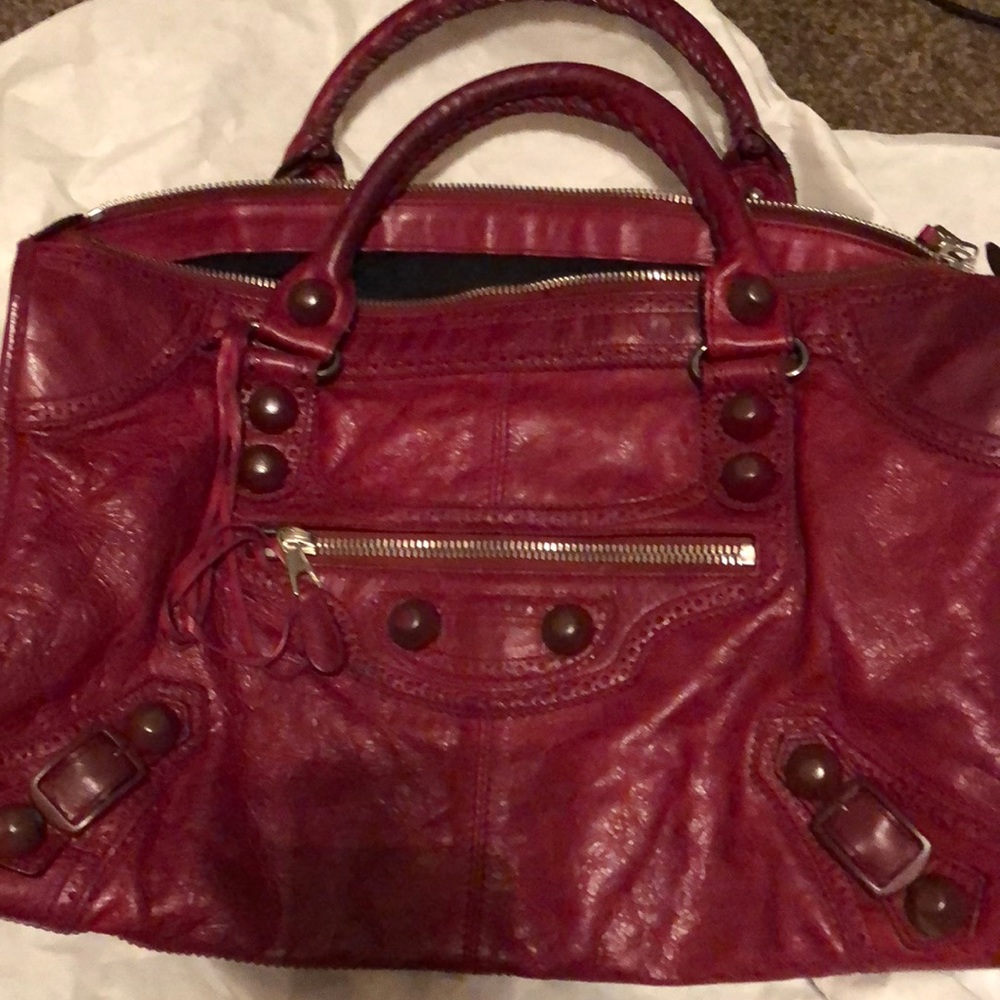 Balenciaga giant work